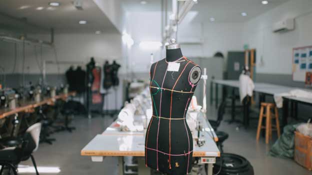 Who is the Fashion-Design Intensive Course for